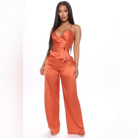 Fashion Nova Luxury Views Satin Pant Set - Size S - Picture 2 of 7